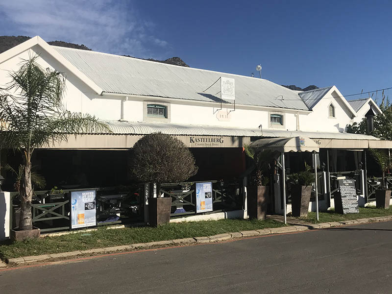 Kasteelberg Place