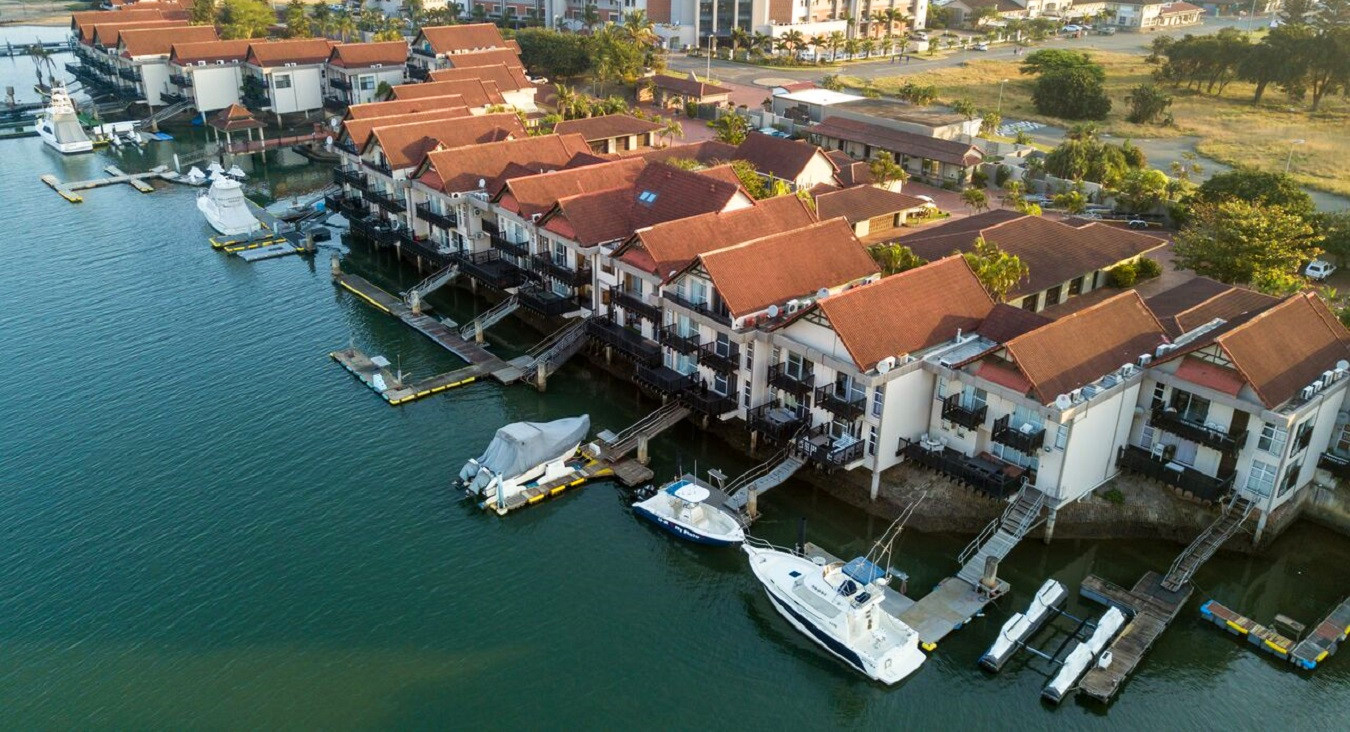 ON THE BAY Waterfront Villas image 2
