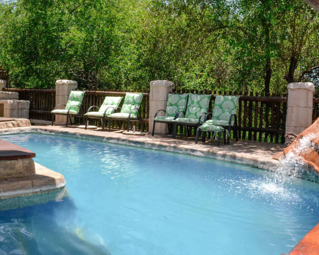 Marloth Park lodge (near Kruger) & Mozambique beachfront retreat