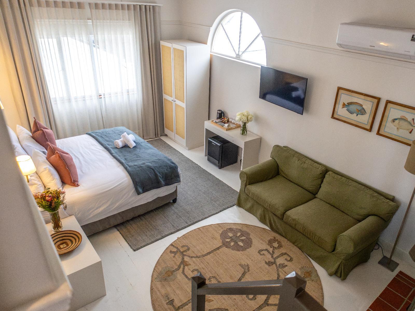 Room 3 — Photo of the whole room