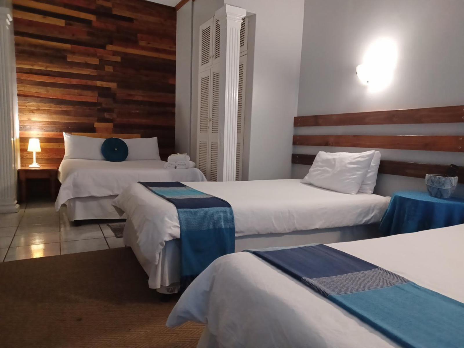 Room 15 — Bed