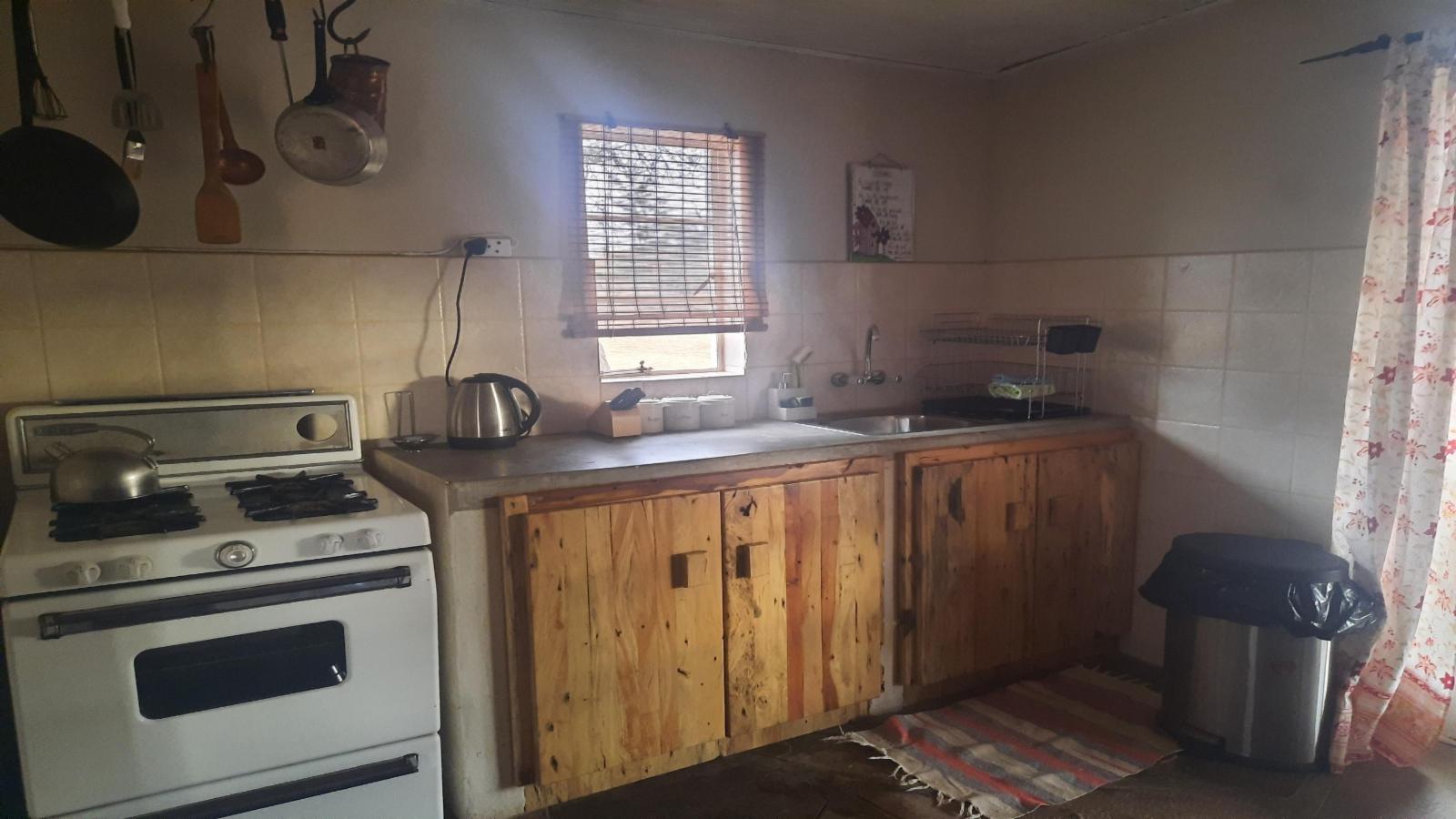 Room 1 — Kitchenette