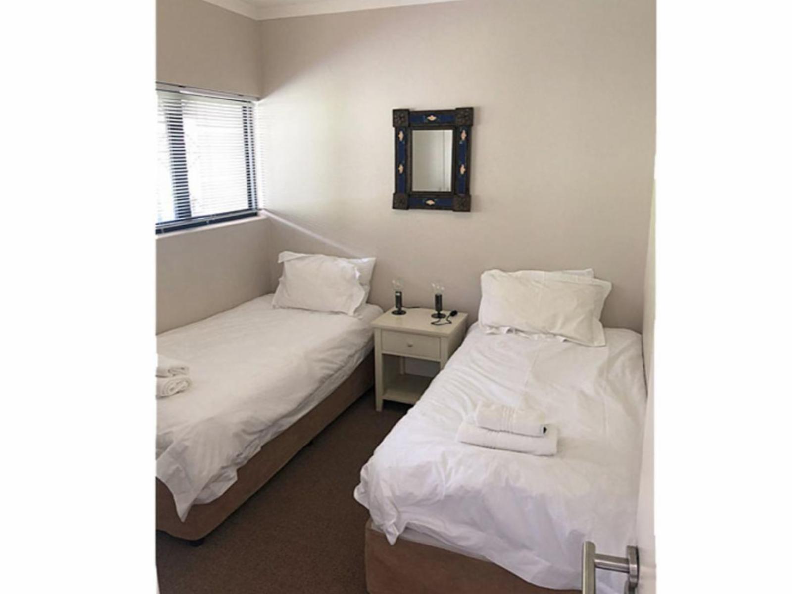 Room 1 — Photo of the whole room