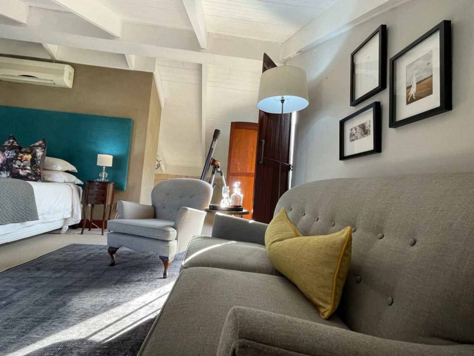 Room 17 — Seating area