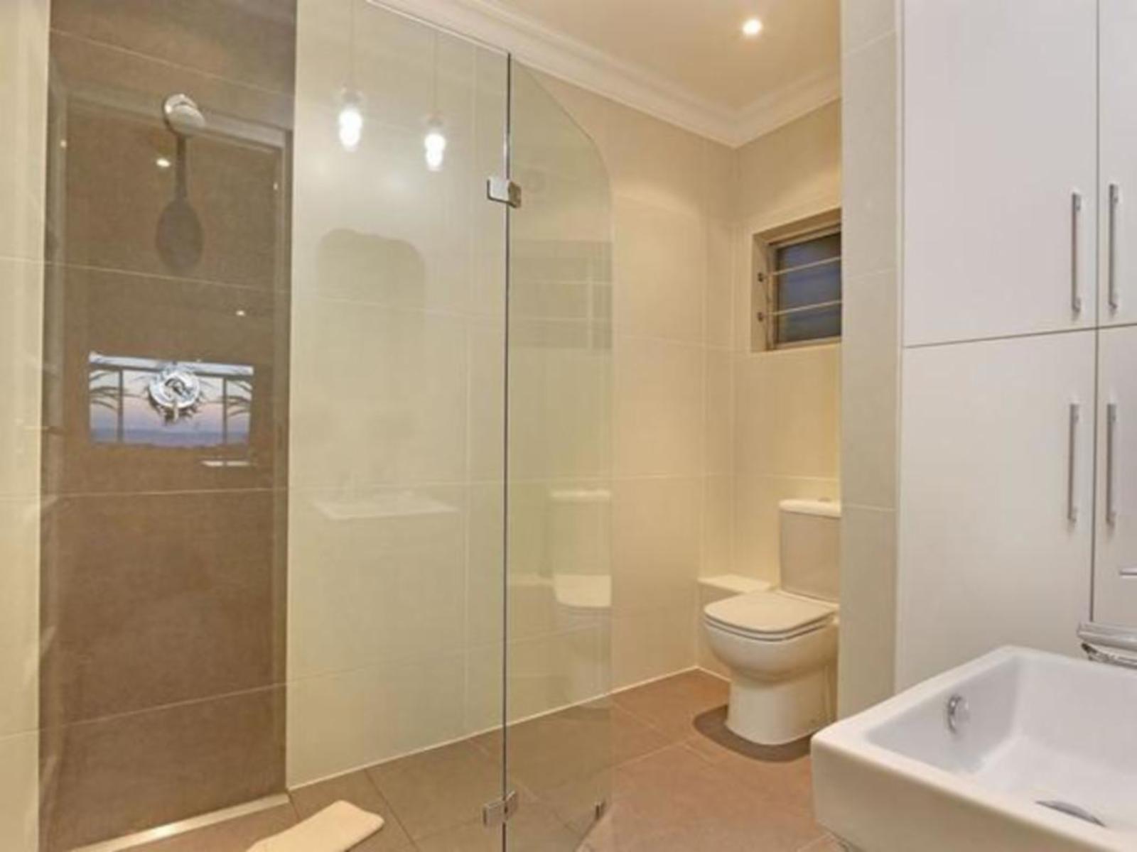 Room 7 — Bathroom
