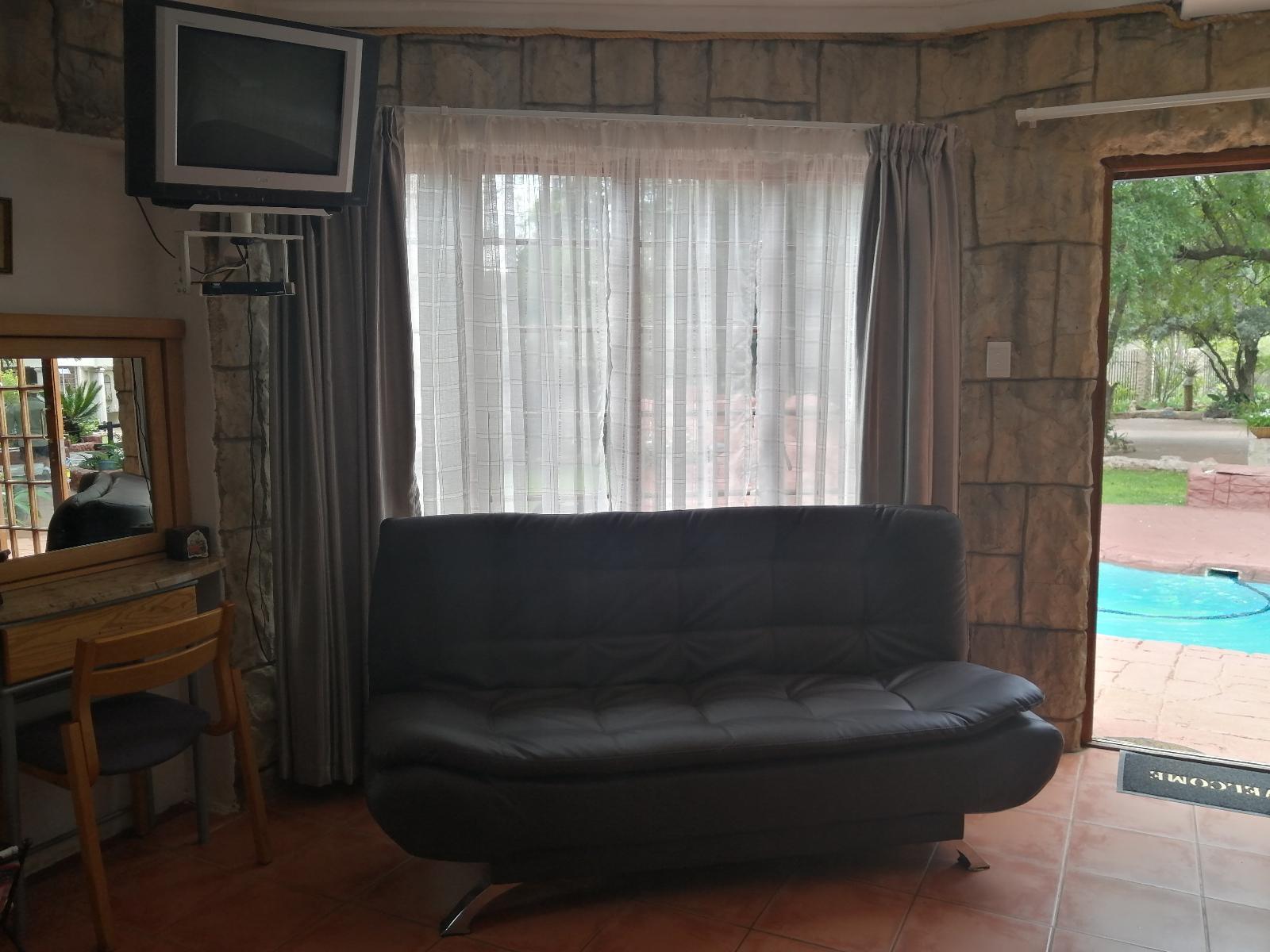 Room 7 — Seating area