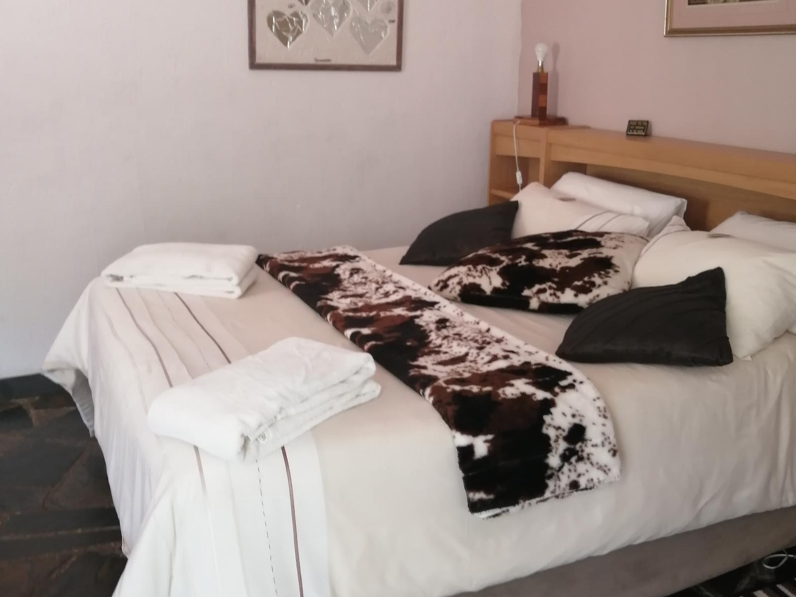 Room 3 — Bed
