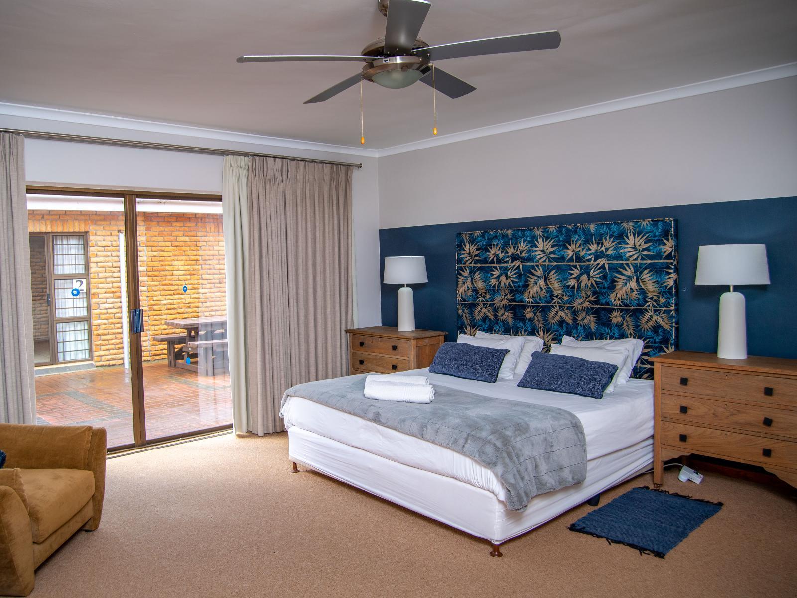 Room 12 — Photo of the whole room