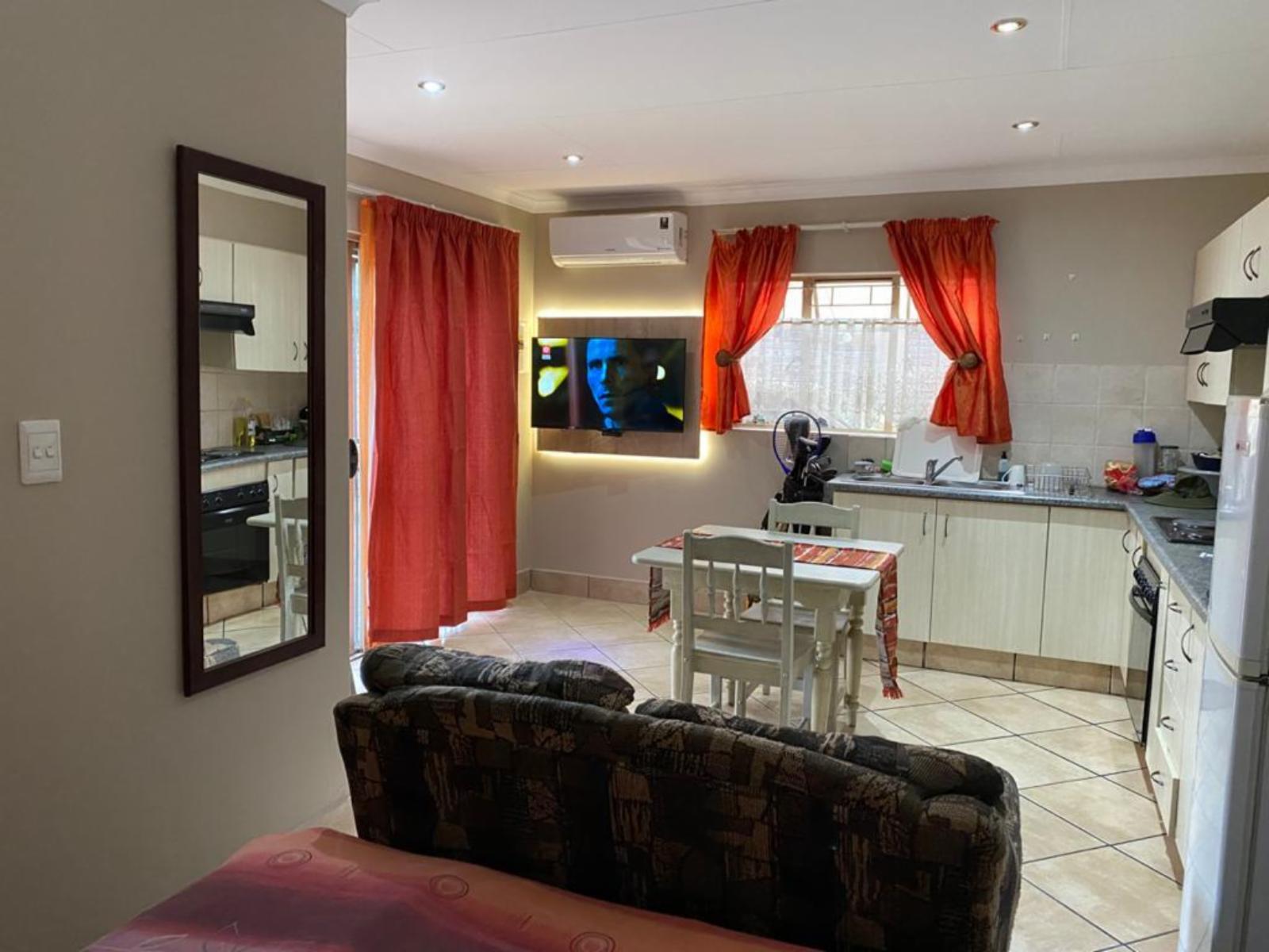 Room 1 — Photo of the whole room
