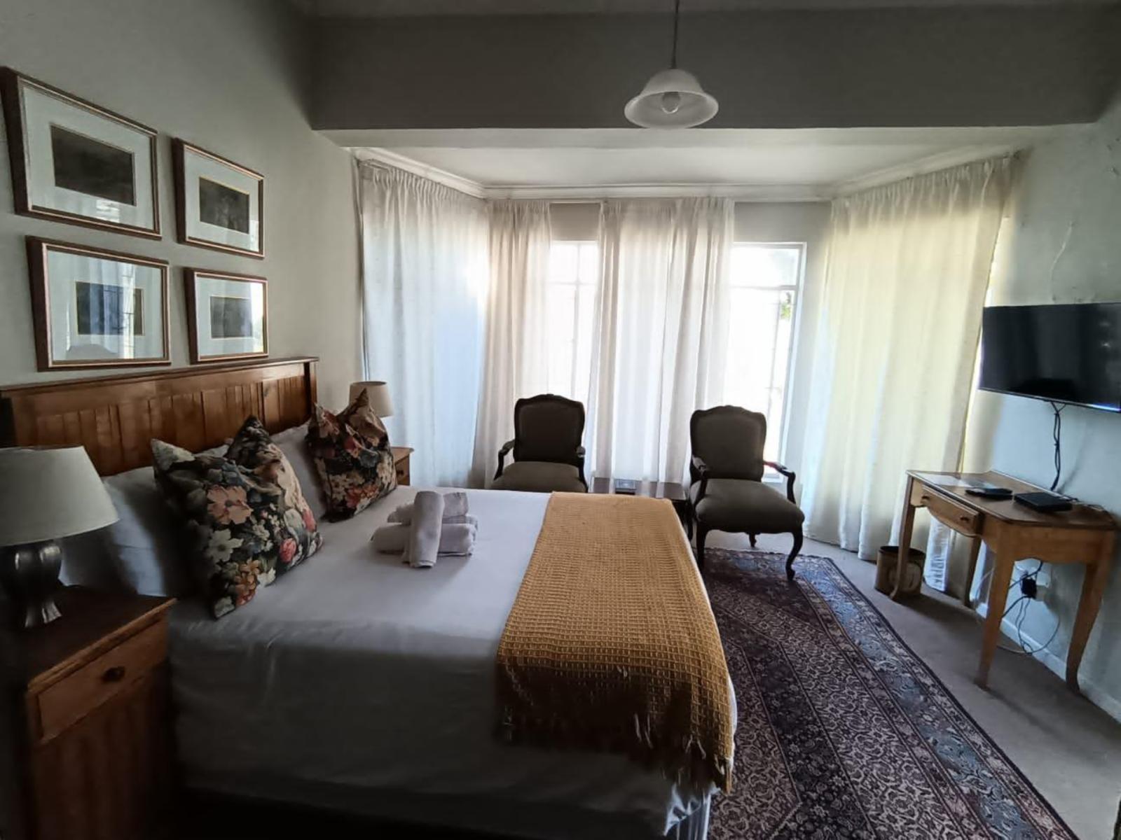 Room 1 — Photo of the whole room