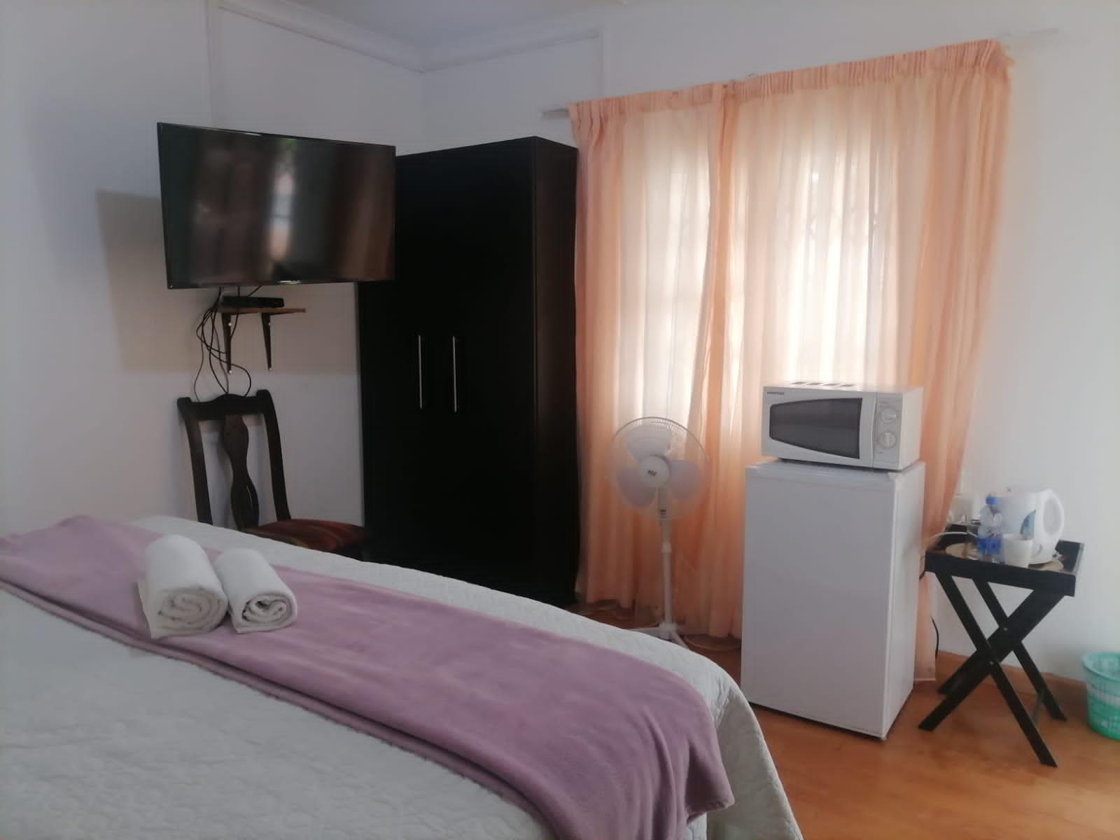 Room 1 — Photo of the whole room