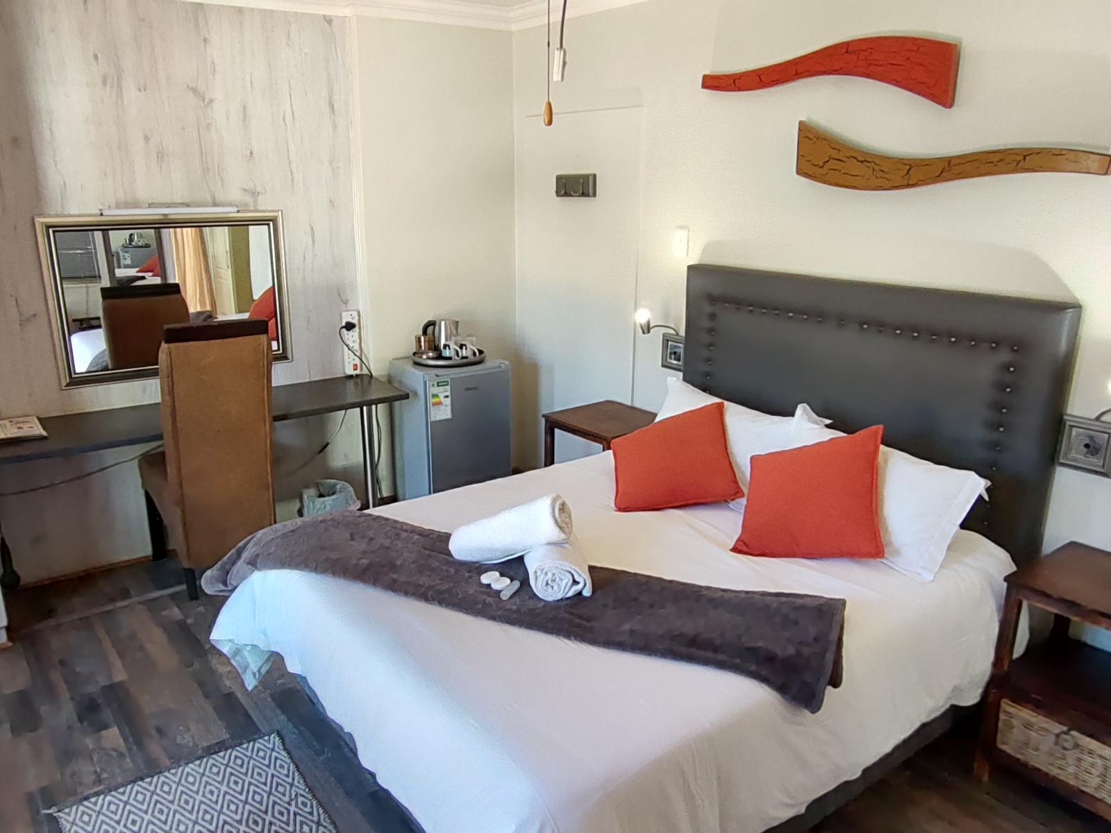 Room 1 — Photo of the whole room