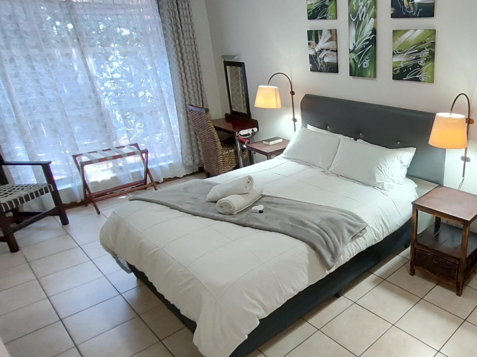 Room 2 — Photo of the whole room