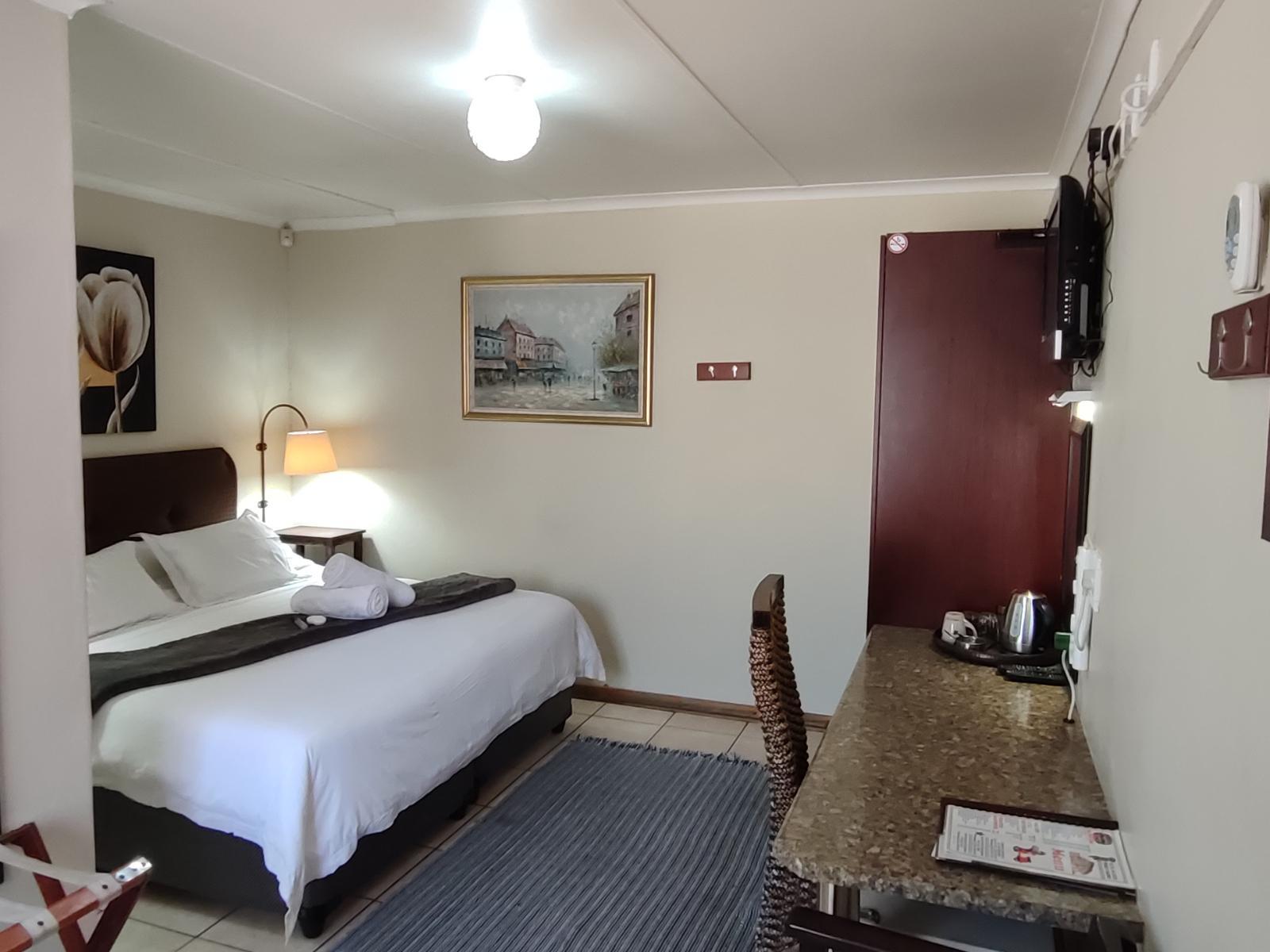 Room 1 — Photo of the whole room