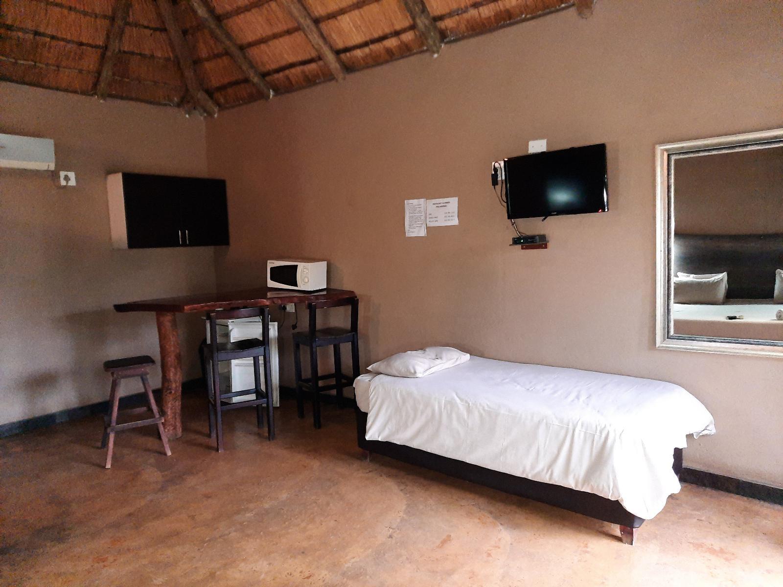 Room 1 — Photo of the whole room