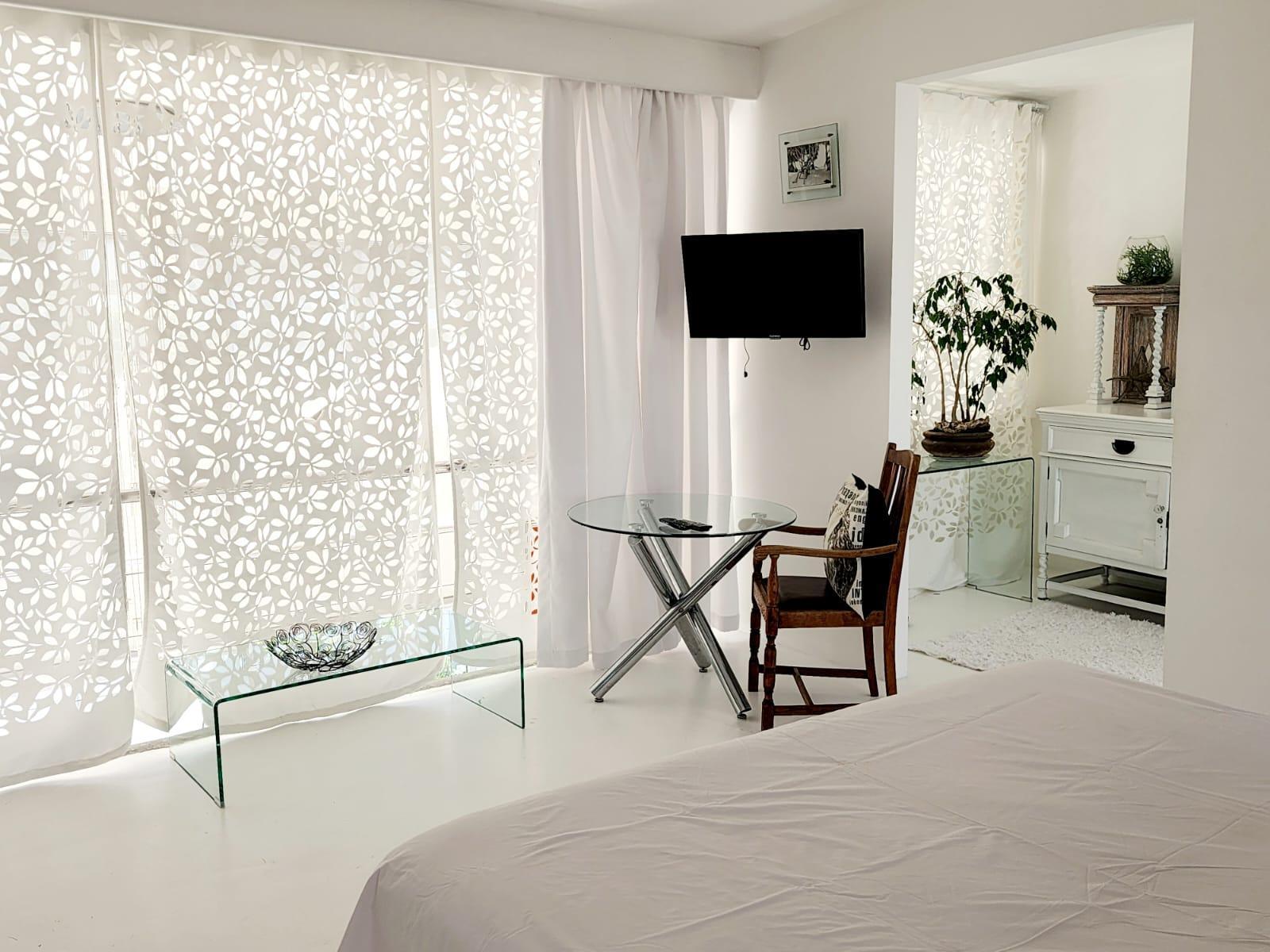 Room 3 — Seating area