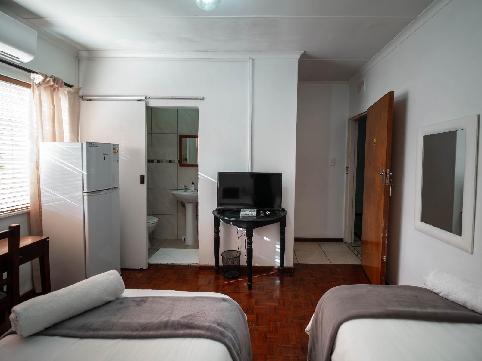 Room 1 — TV and multimedia