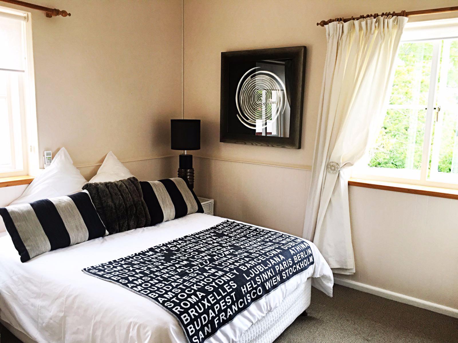 Room 7 — Bed
