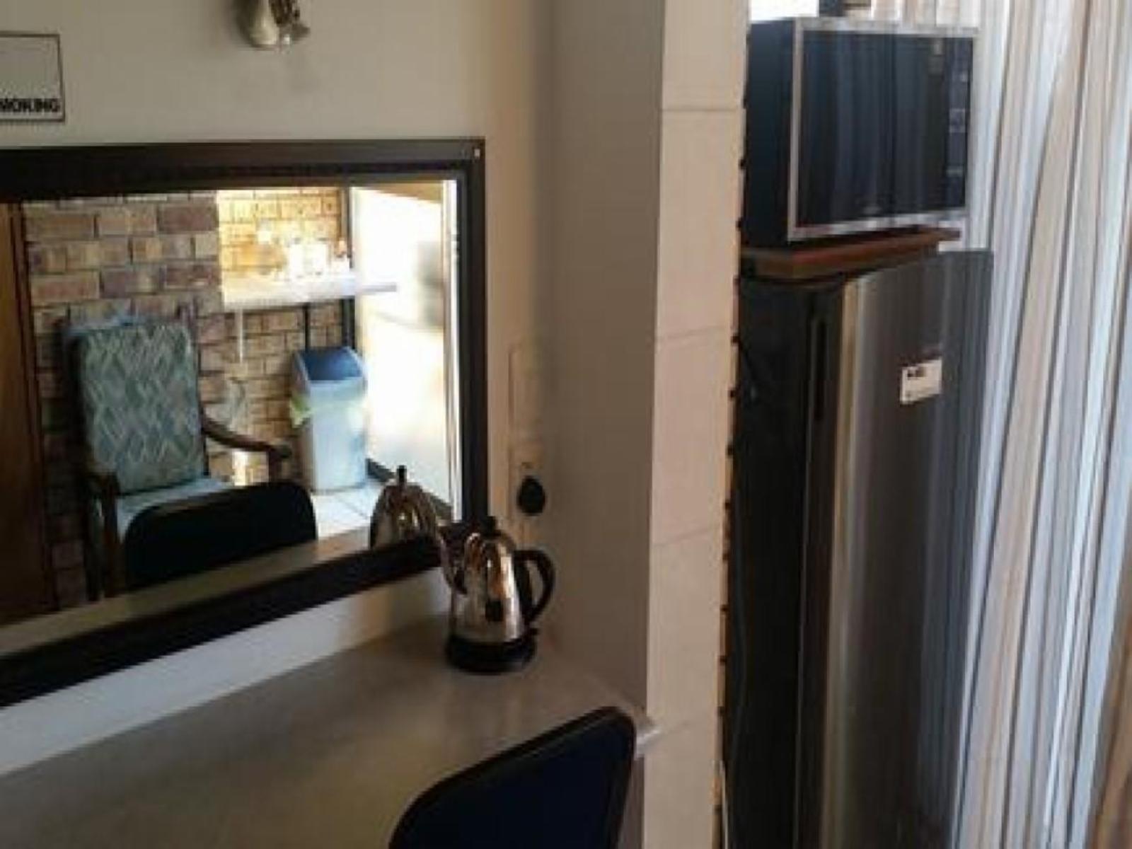 Room 1 — Coffee/tea facilities
