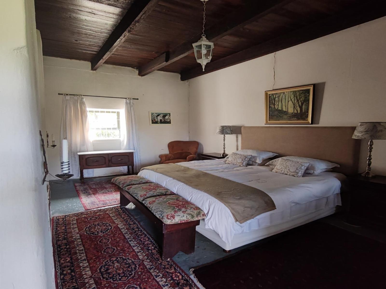 Room 2 — Photo of the whole room
