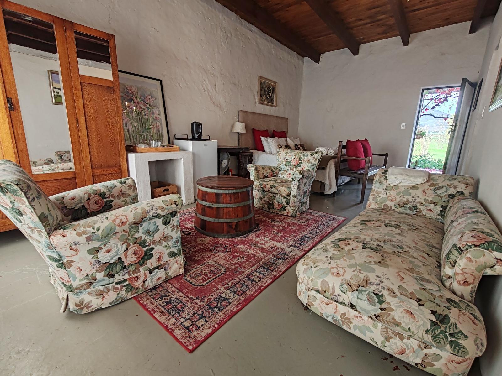 Room 10 — Photo of the whole room