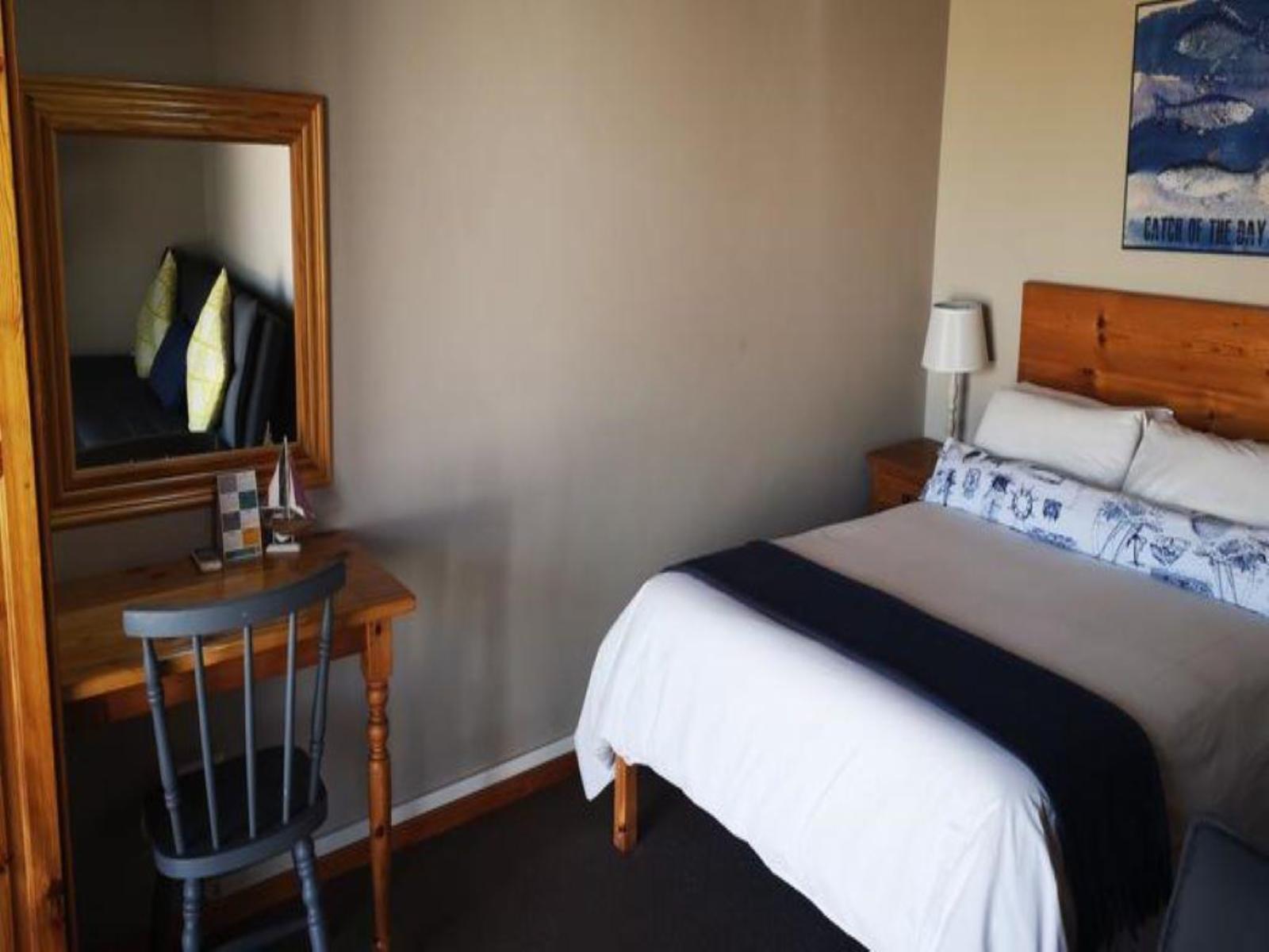 Room 2 — Photo of the whole room