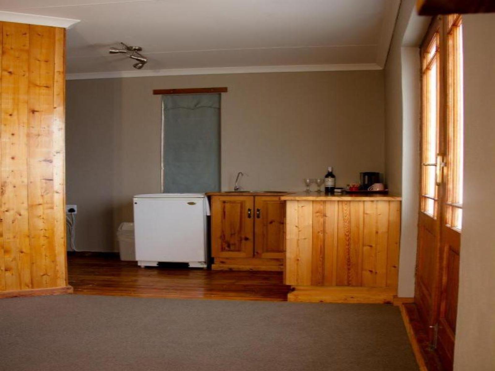 Room 1 — Kitchenette