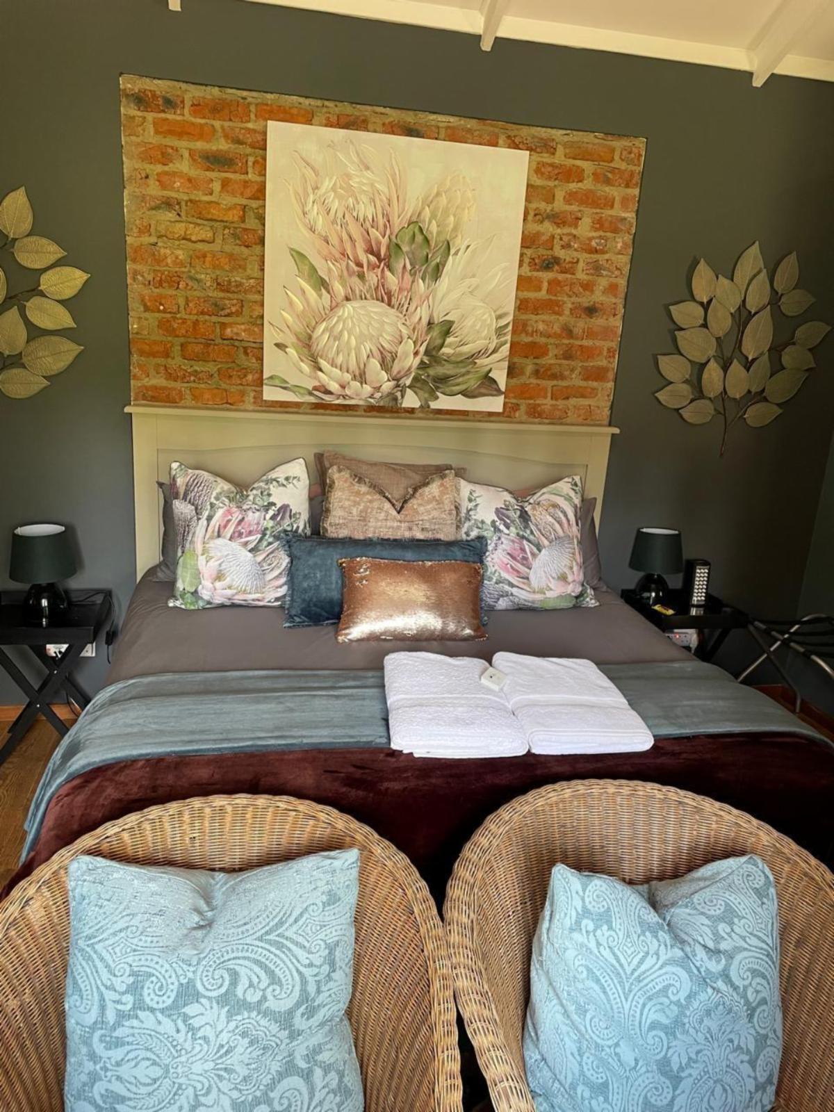 Room 1 — Decorative detail