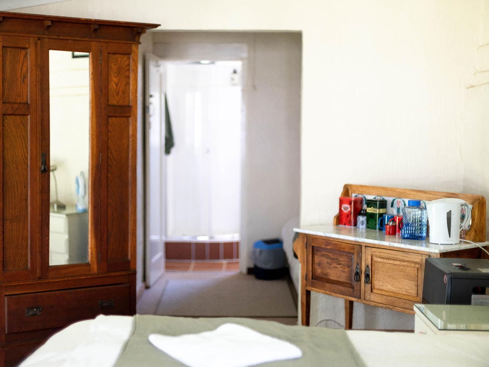 Room 1 — Coffee/tea facilities