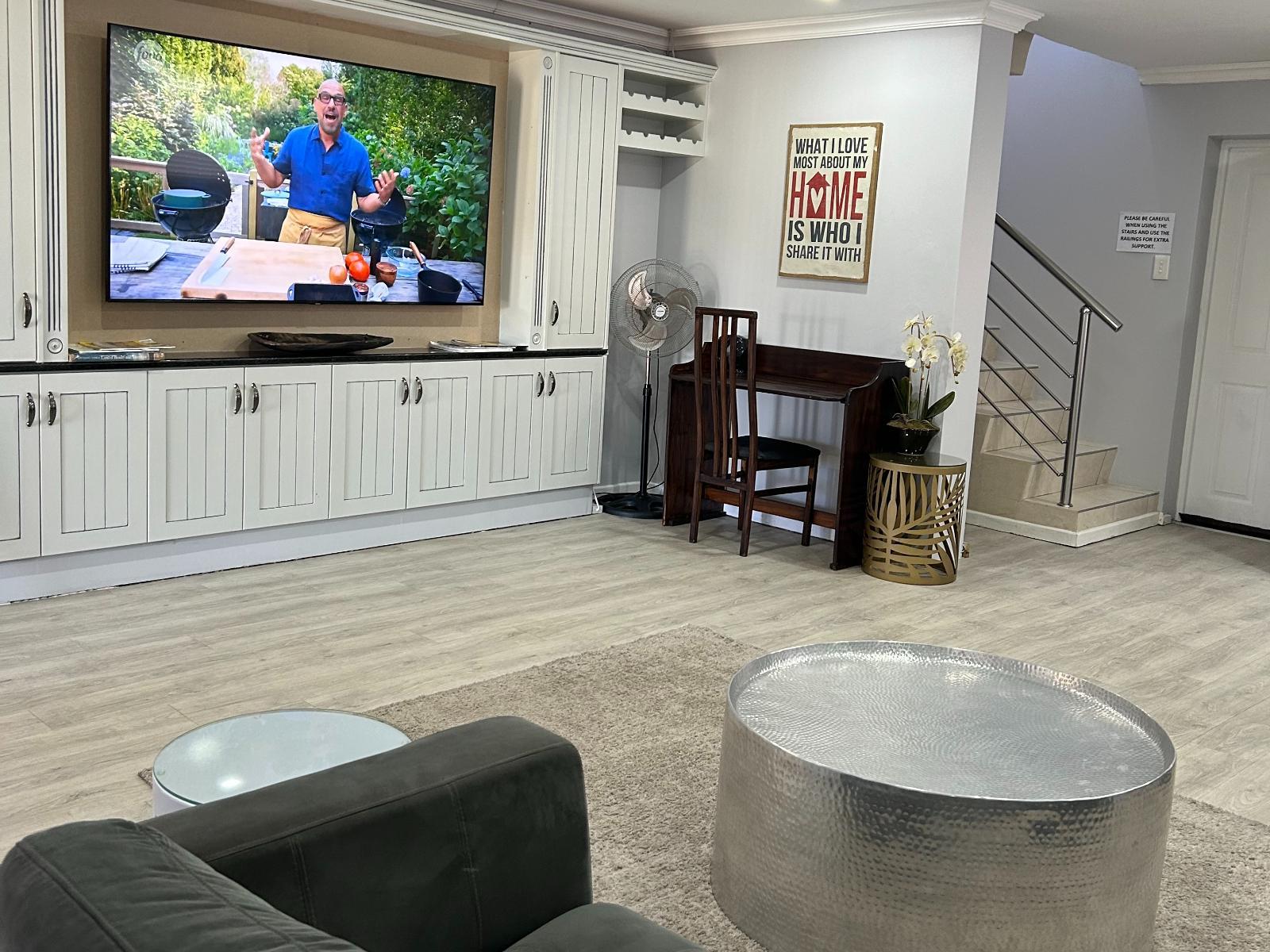 Room 2 — Communal lounge/ TV room