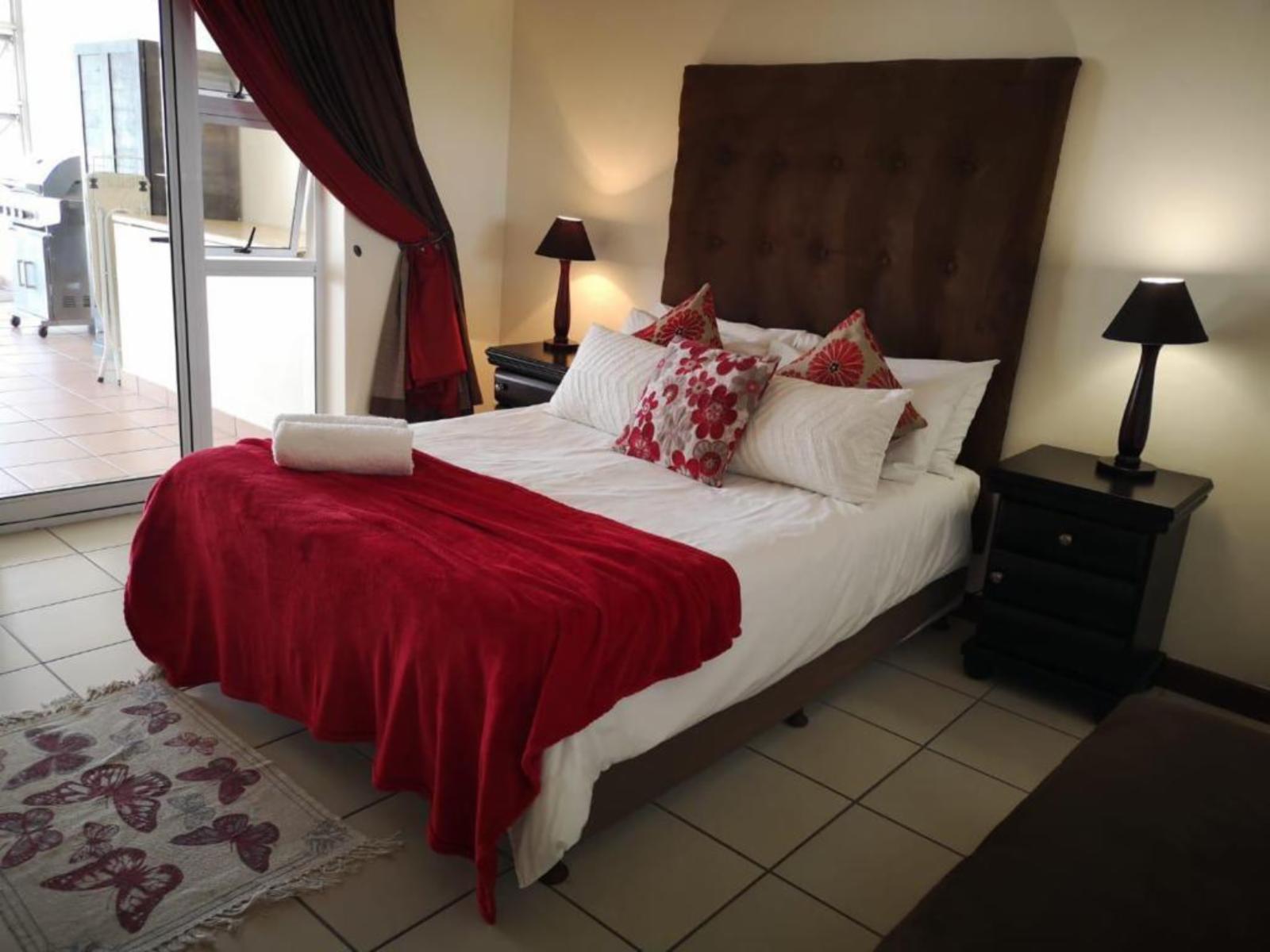 Room 2 — Photo of the whole room