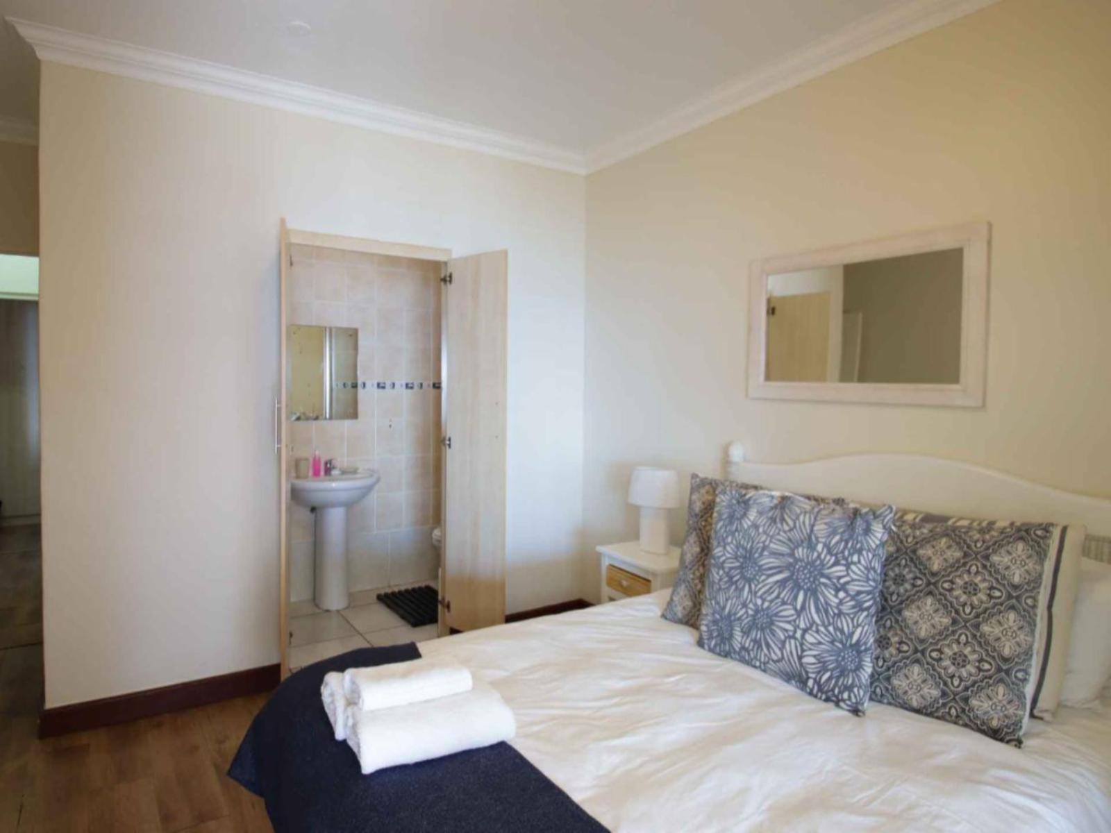 Room 3 — Photo of the whole room