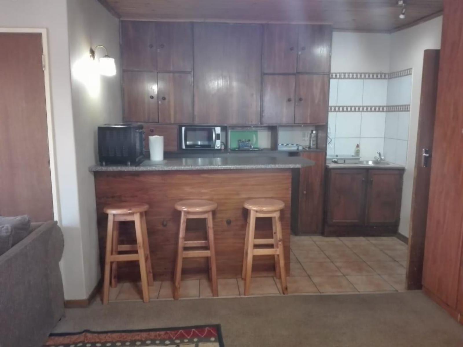 Room 7 — Kitchenette