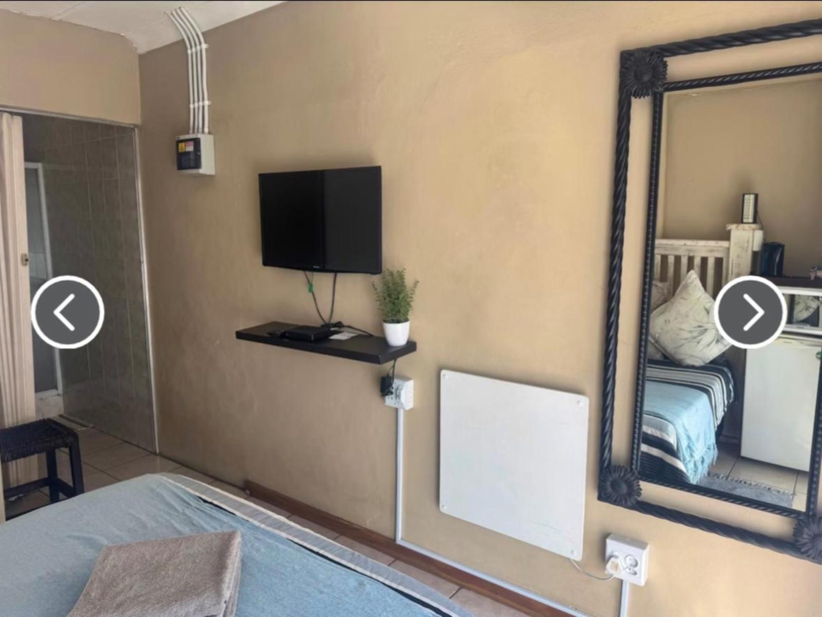 Room 1 — Photo of the whole room