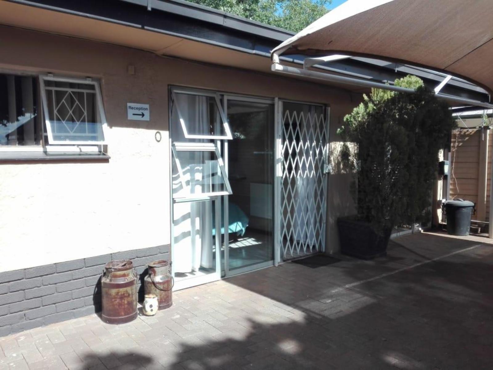 Room 1 — Facade or entrance