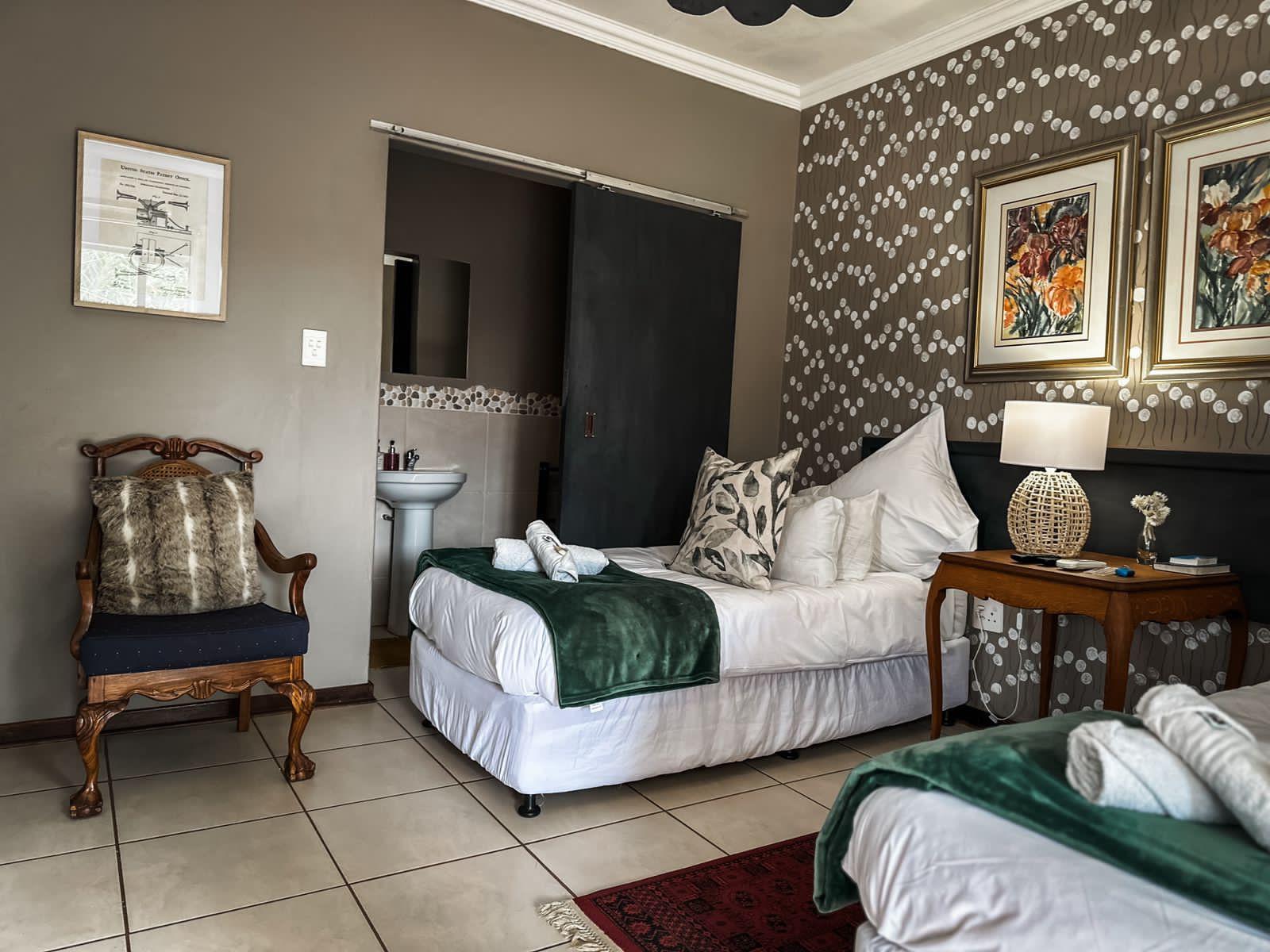 Room 2 — Photo of the whole room