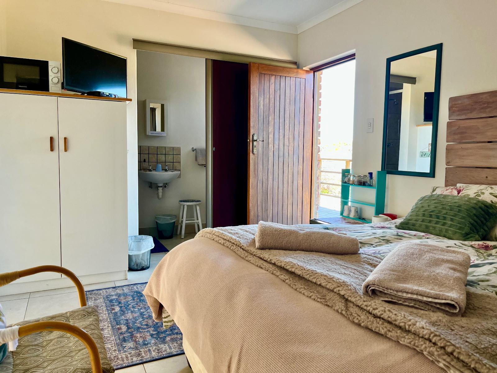 Room 1 — Photo of the whole room