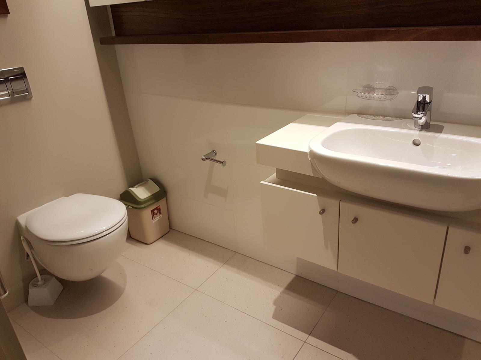 Room 11 — Bathroom