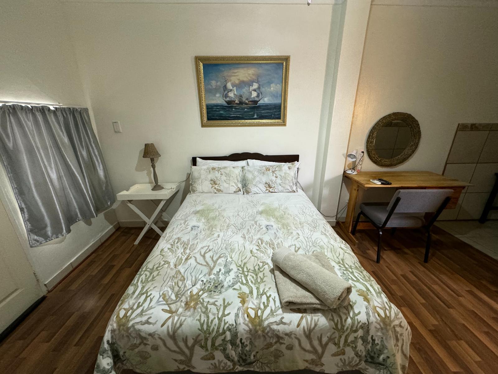 Room 3 — Decorative detail