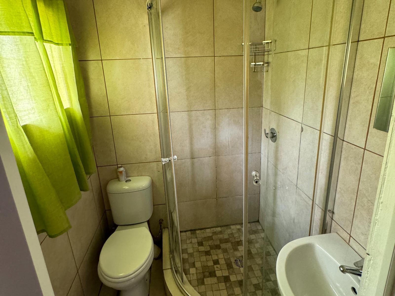 Room 4 — Shower