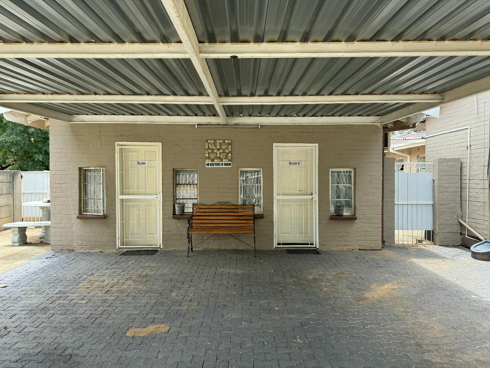 Room 4 — Seating area