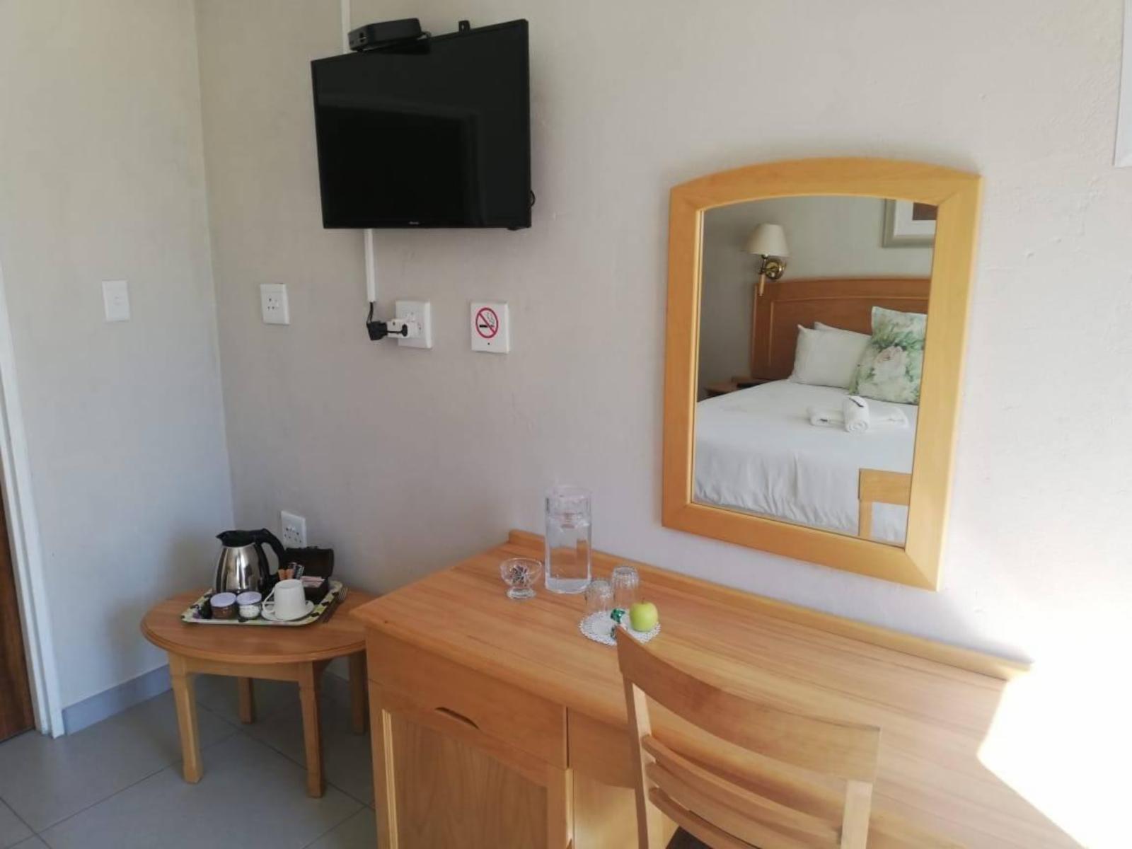 Room 1 — Photo of the whole room