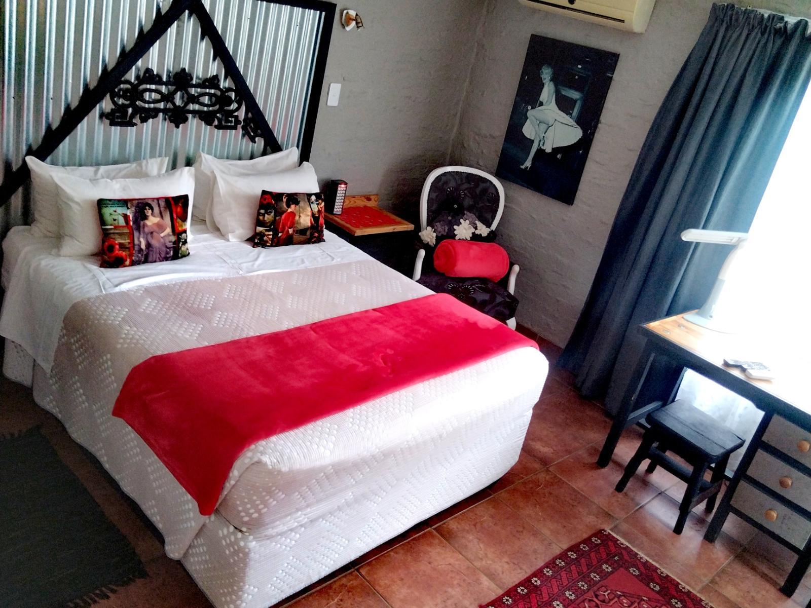 Room 1 — Photo of the whole room