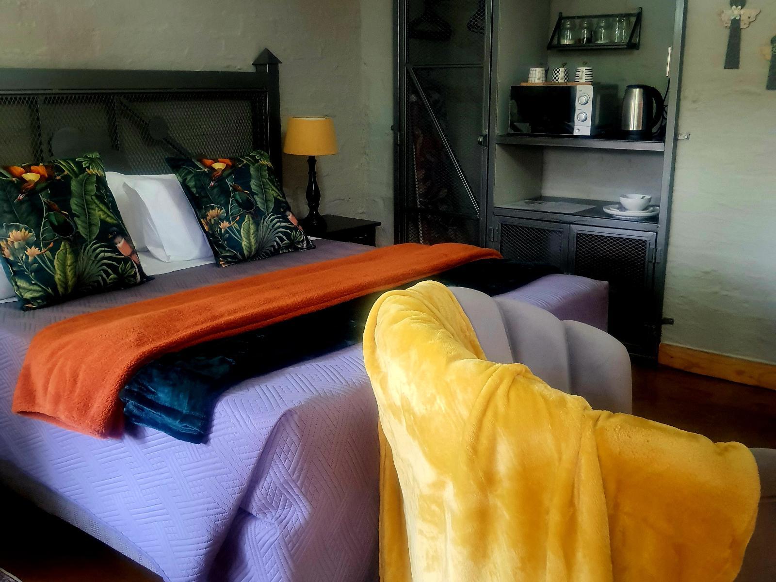 Room 5 — Bed