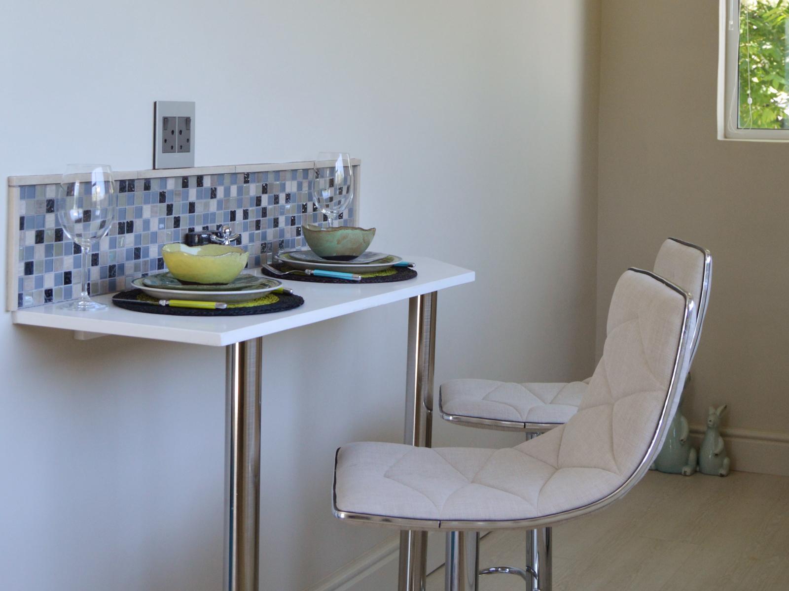 Room 1 — Kitchenette