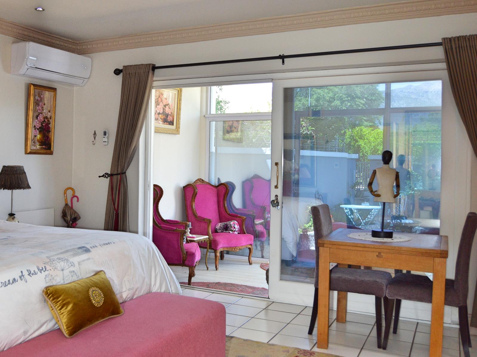 Room 3 — Photo of the whole room