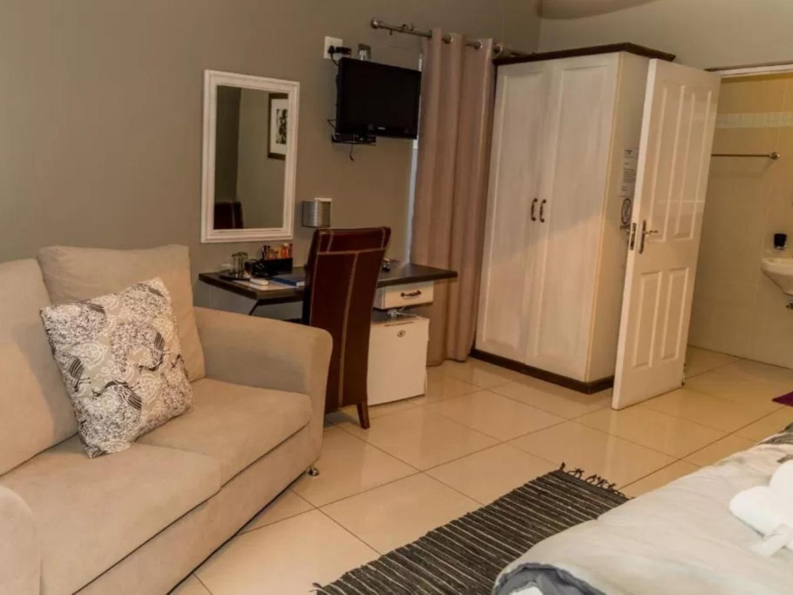 Room 3 — Photo of the whole room