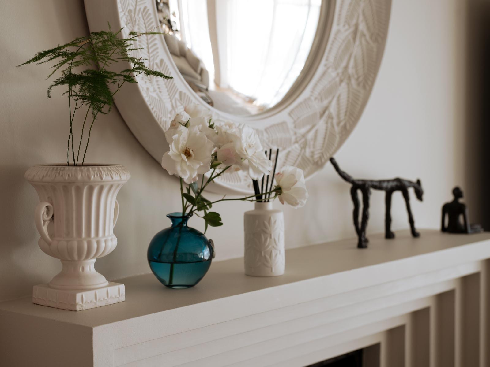 Room 3 — Decorative detail