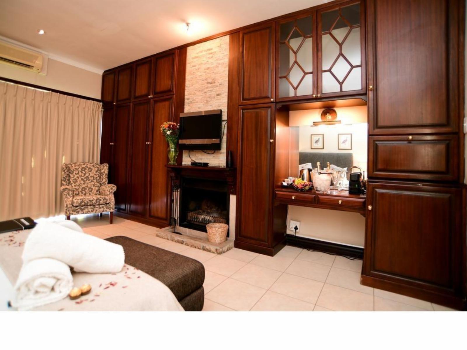 Room 3 — Photo of the whole room