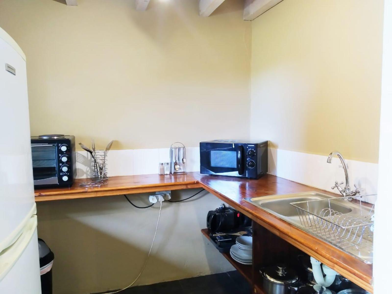 Room 1 — Kitchenette